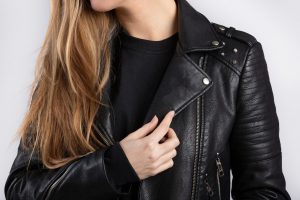 veste en cuir noir